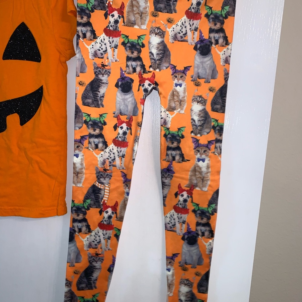 Girls Halloween Set: π Tee and Leggings 7/8 - Picture 4 of 8